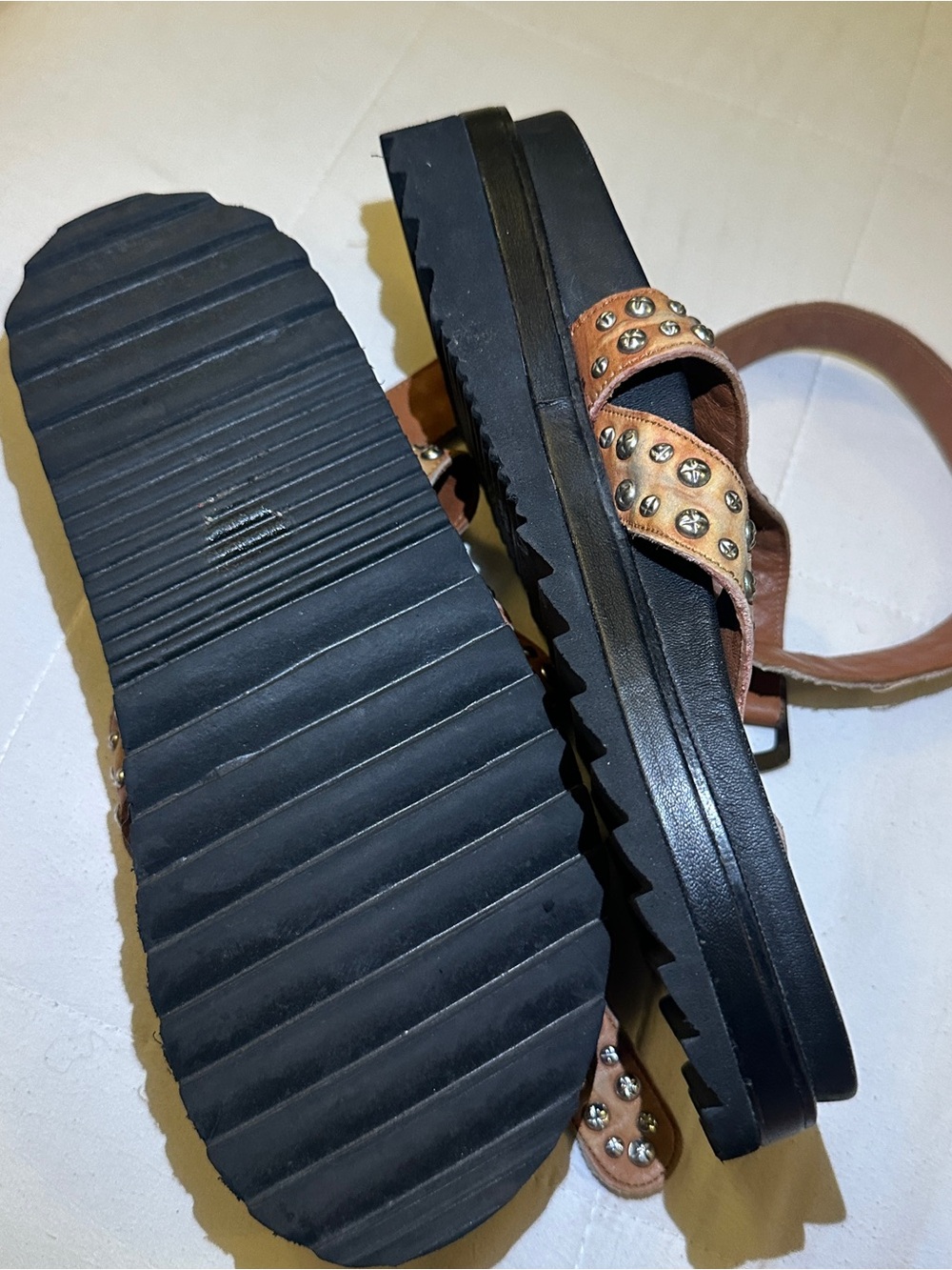 Free People Tan Studded Leather Ankle-Strap Sandals size 38 - Picture 9 of 9